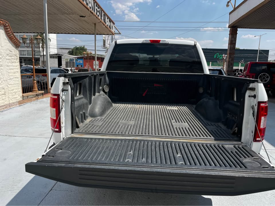 Ford F150 XL Crew Cab.4X4, a/ac., VE, CD 2019