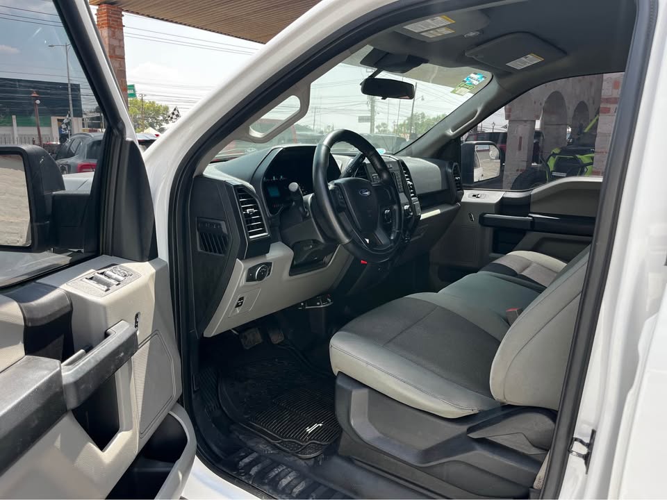 Ford F150 XL Crew Cab.4X4, a/ac., VE, CD 2019