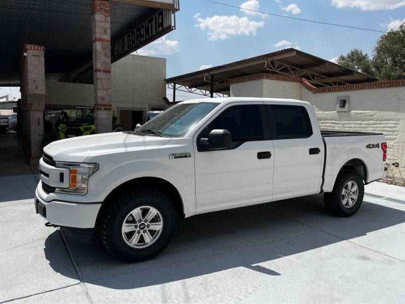 Ford F150 XL Crew Cab.4X4, a/ac., VE, CD 2019