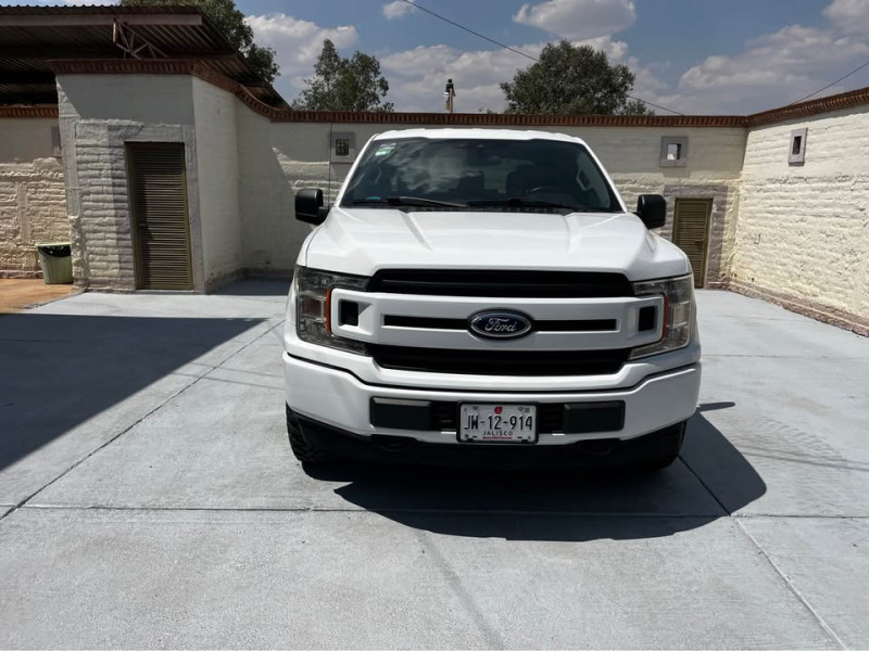 Ford F150 XL Crew Cab.4X4, a/ac., VE, CD 2019