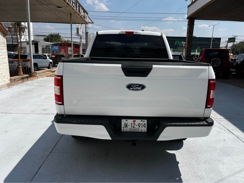 Ford F150 XL Crew Cab.4X4, a/ac., VE, CD 2019