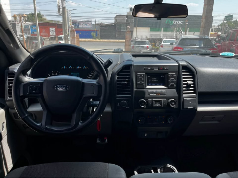 Ford F150 XL Crew Cab.4X4, a/ac., VE, CD 2019