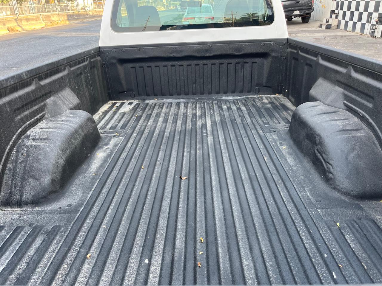 Nissan Np300 CABINA SENCILLA 2019