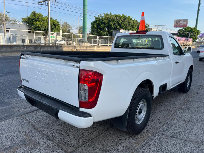Nissan Np300 CABINA SENCILLA 2019