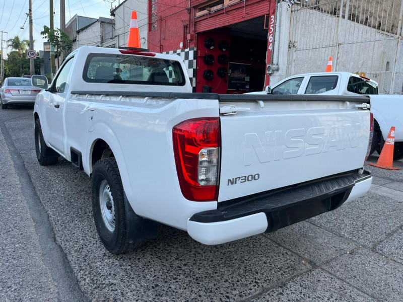 Nissan Np300 CABINA SENCILLA 2019