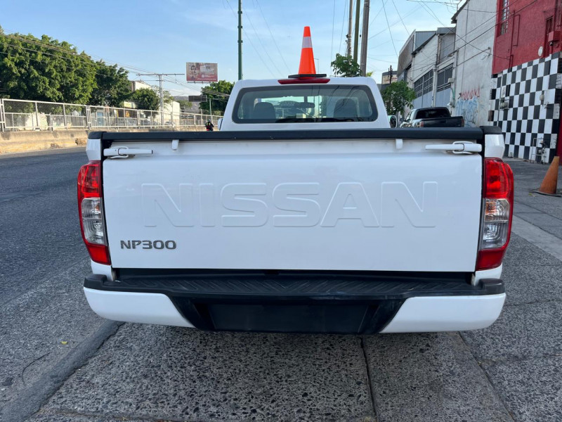 Nissan Np300 CABINA SENCILLA 2019