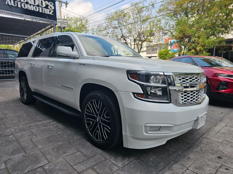 Chevrolet Suburban LT BELLOVAN 2018