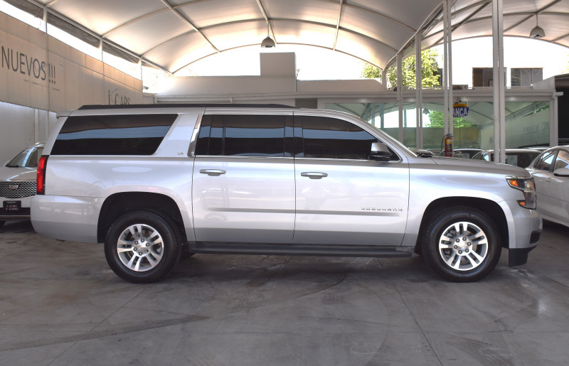 Chevrolet Suburban LS 2015
