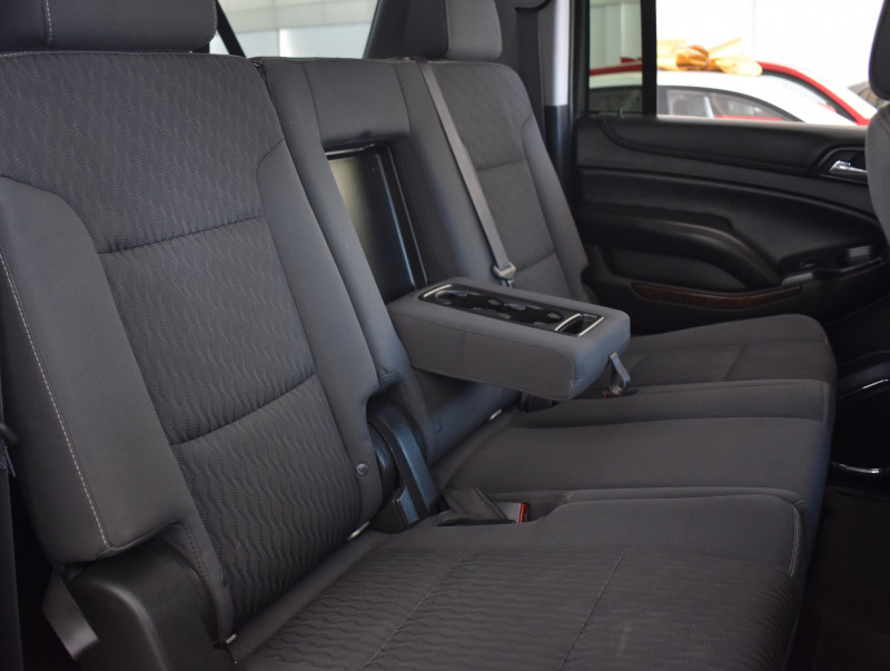 Chevrolet Suburban LS 2015