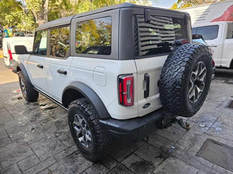 Ford Bronco Badlands 2022