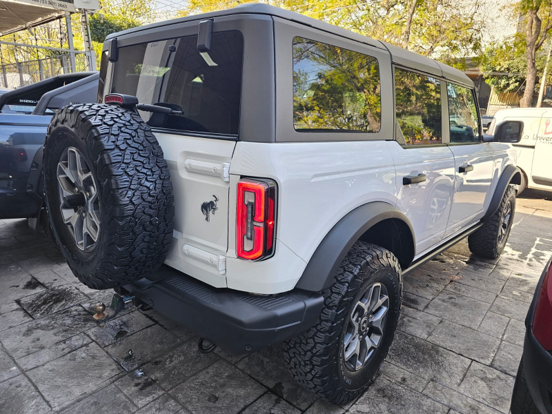 Ford Bronco Badlands 2022
