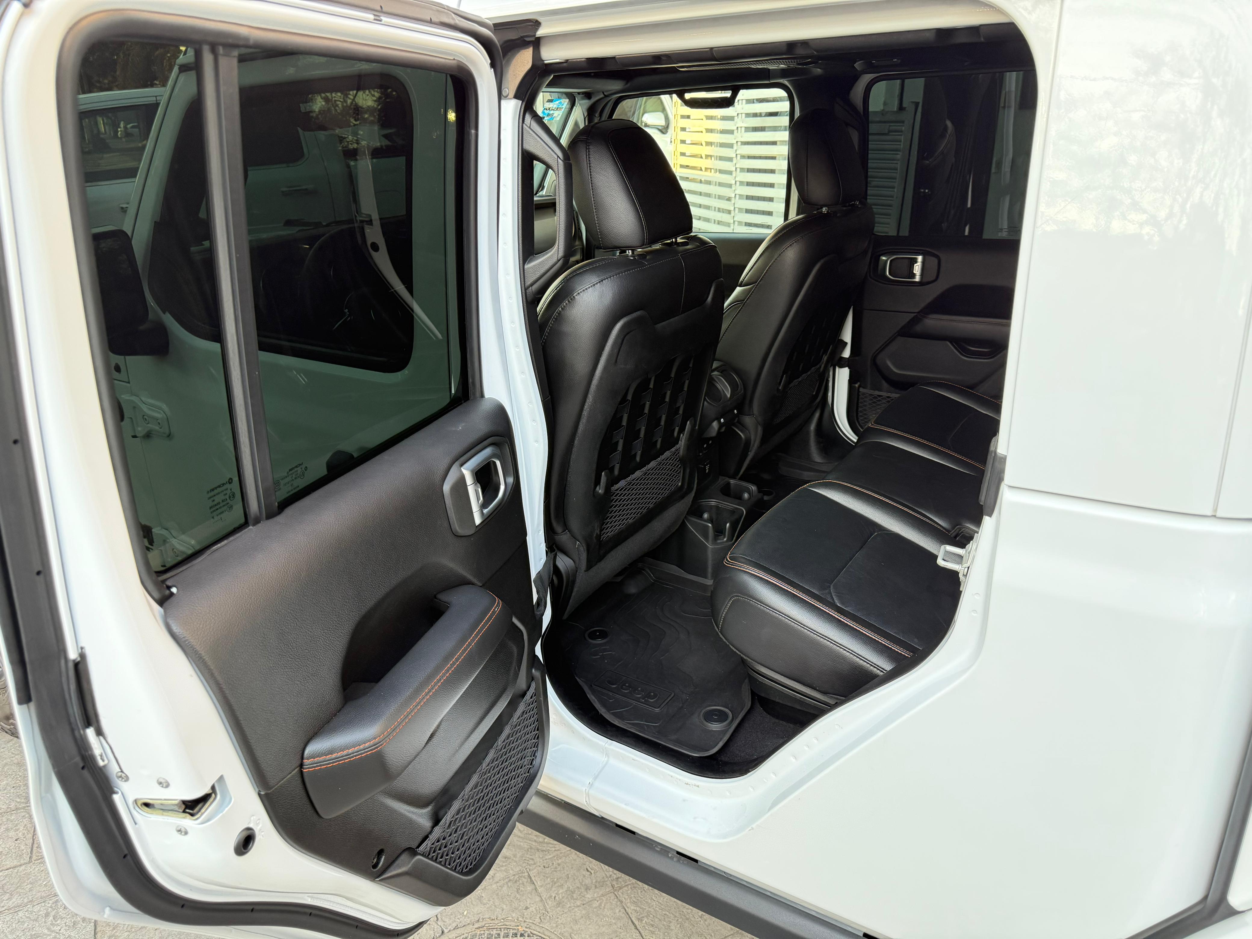 Jeep Gladiator mojave 2023