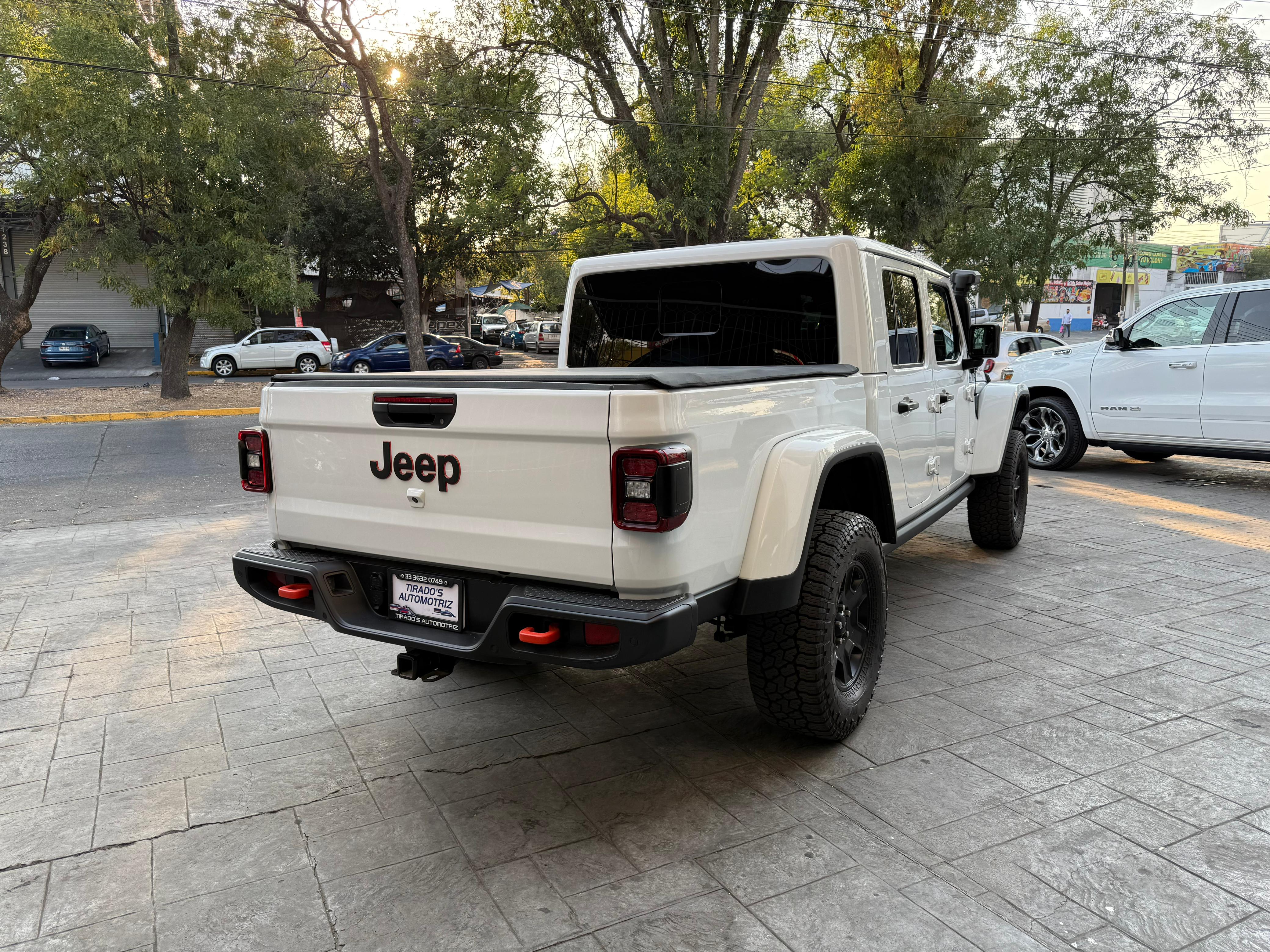 Jeep Gladiator mojave 2023