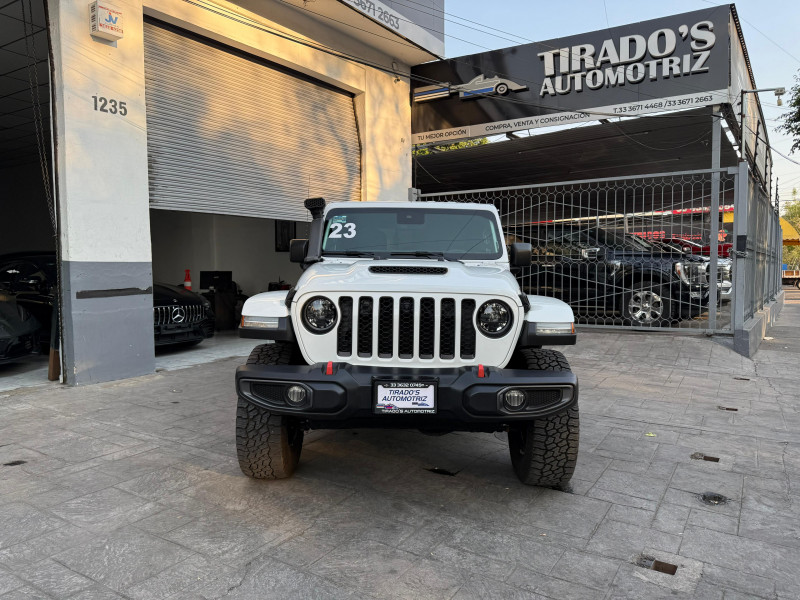 Jeep Gladiator mojave 2023