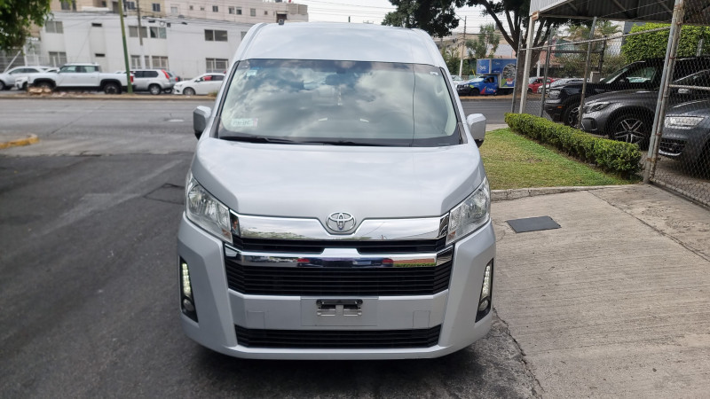 Toyota Hiace GL 2022