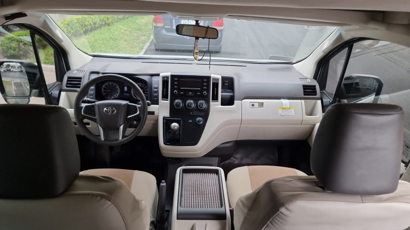 Toyota Hiace GL 2022