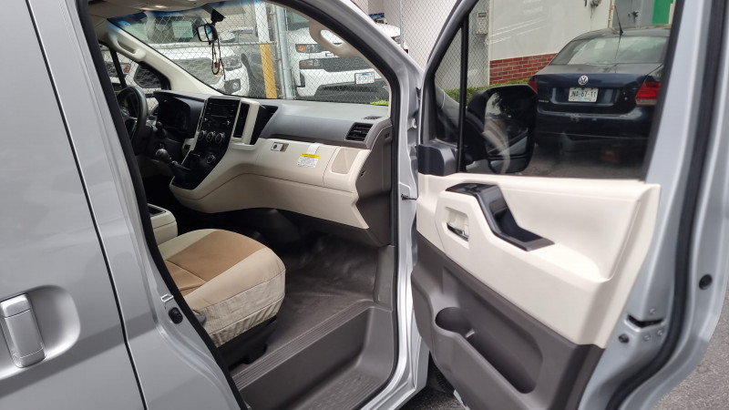 Toyota Hiace GL 2022