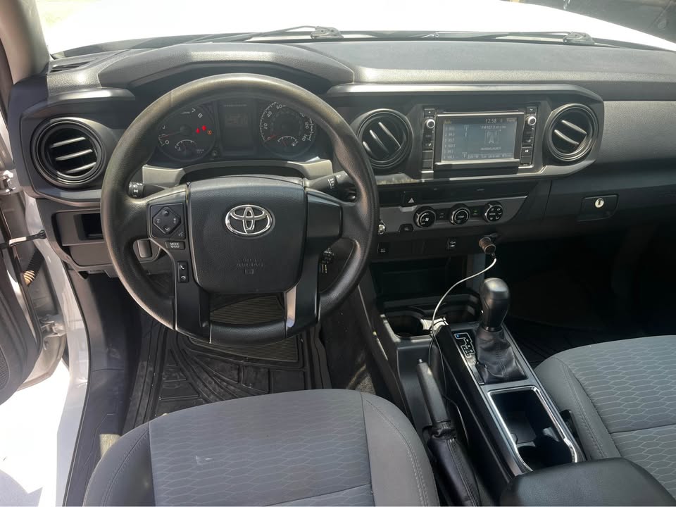 Toyota Tacoma SUPER CAB SPORT 2017