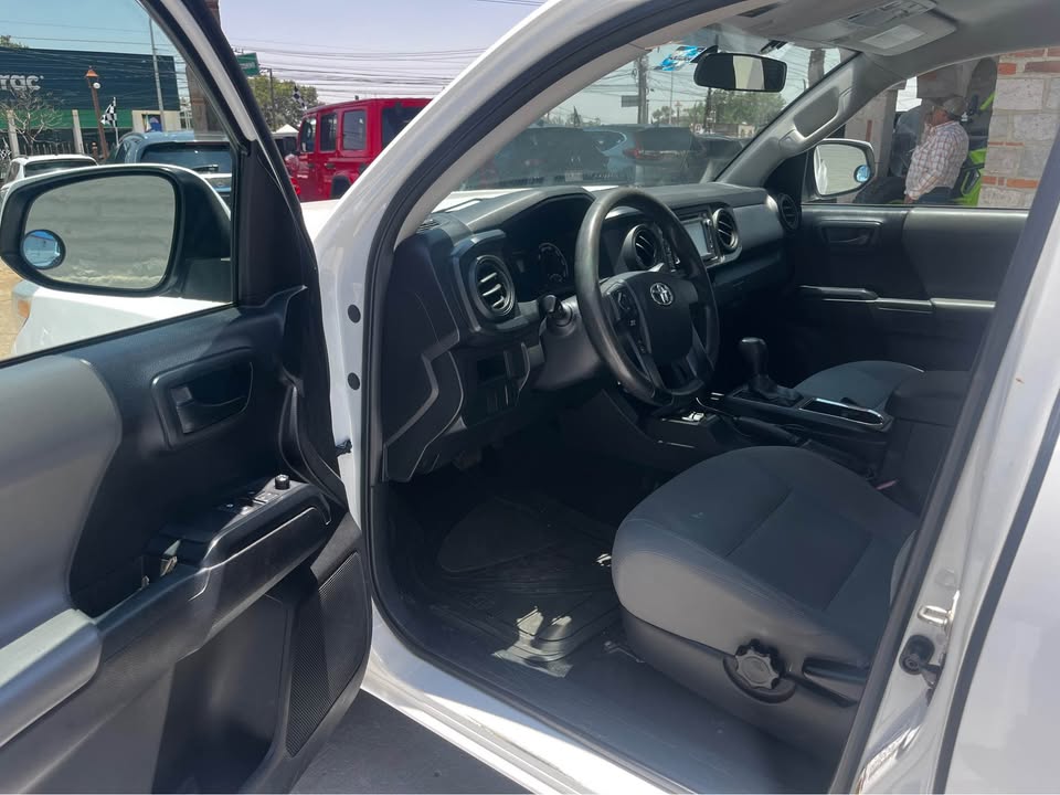 Toyota Tacoma SUPER CAB SPORT 2017