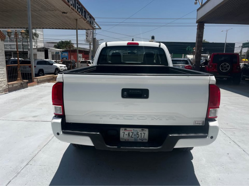 Toyota Tacoma SUPER CAB SPORT 2017
