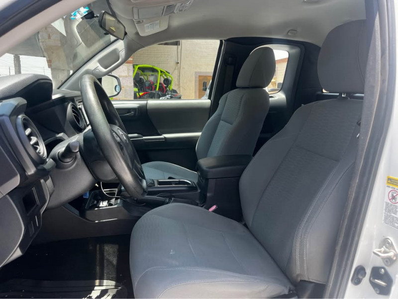 Toyota Tacoma SUPER CAB SPORT 2017