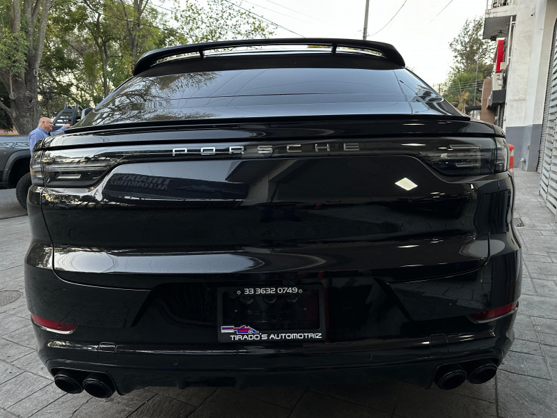 Porsche Cayenne S Coupé 2020