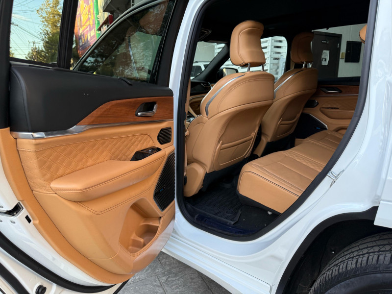 Jeep Grand Cherokee Summit Reserve 2023