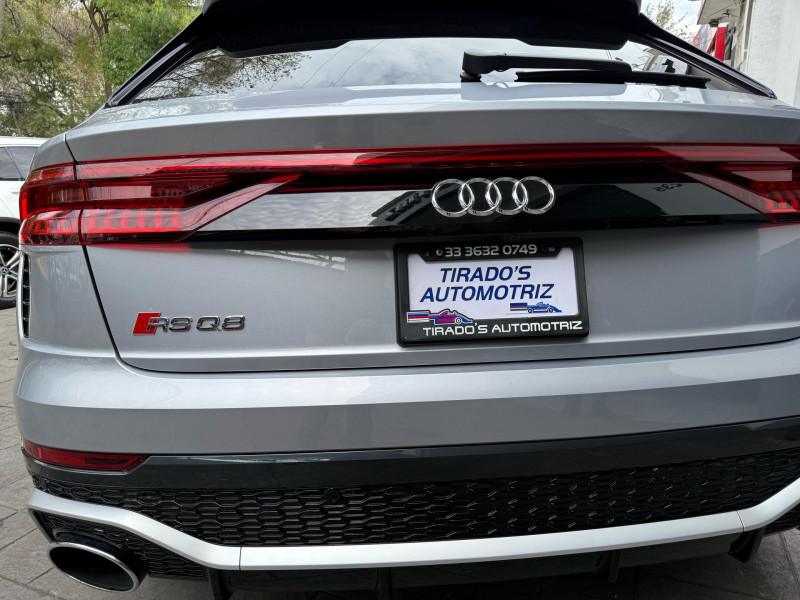 Audi Q8 Quattro RS 2021