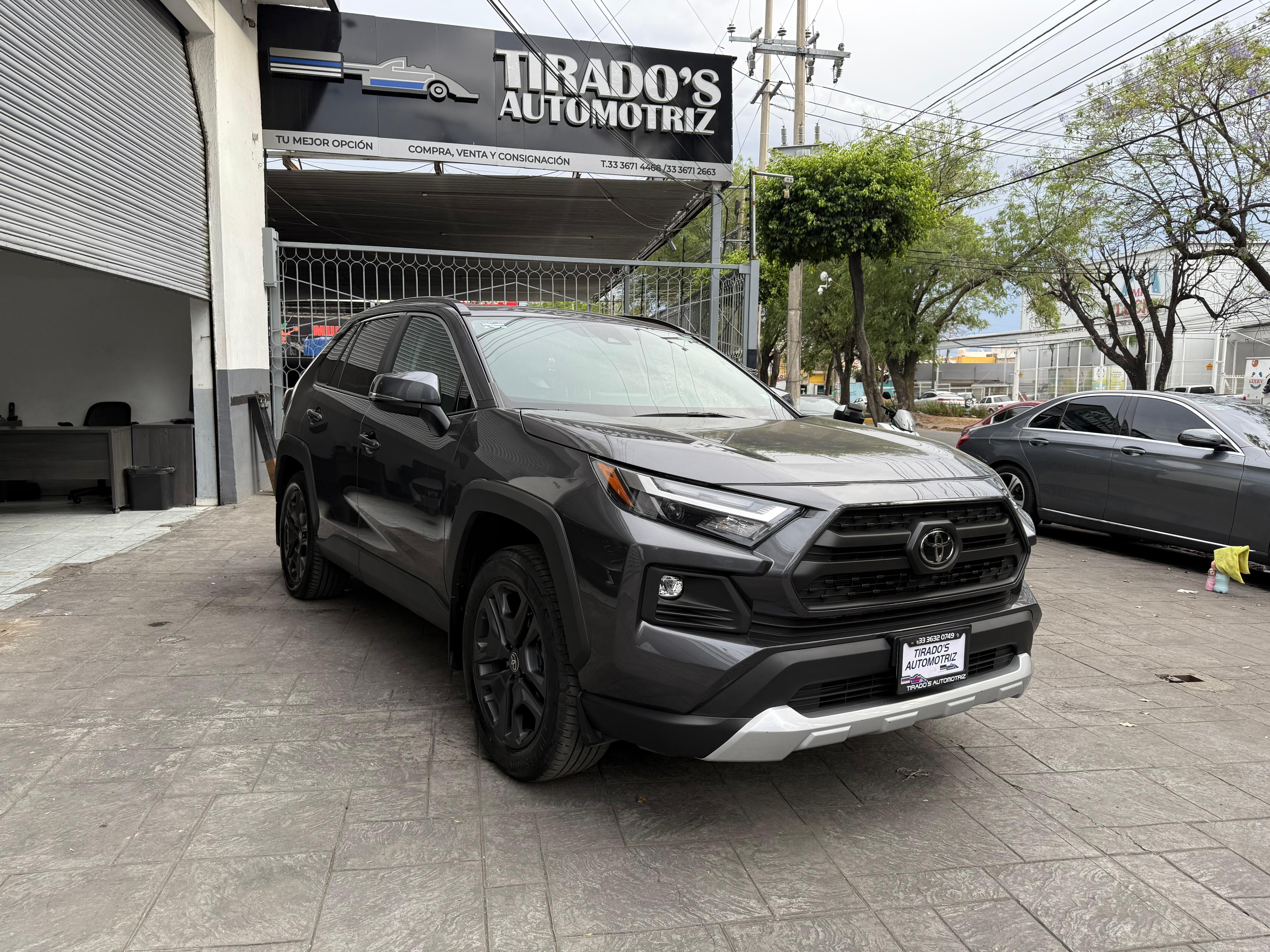 Toyota RAV4 adventurer 2024