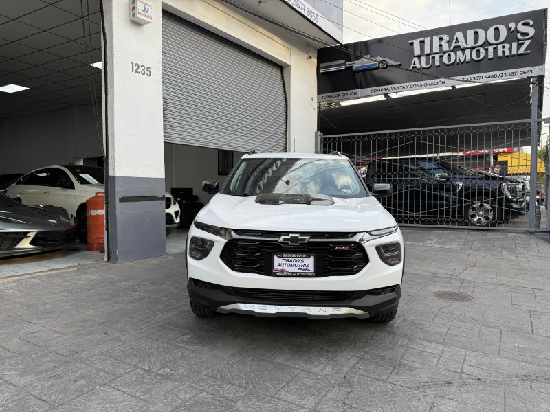 Chevrolet Montana rs 4 puertas 2025