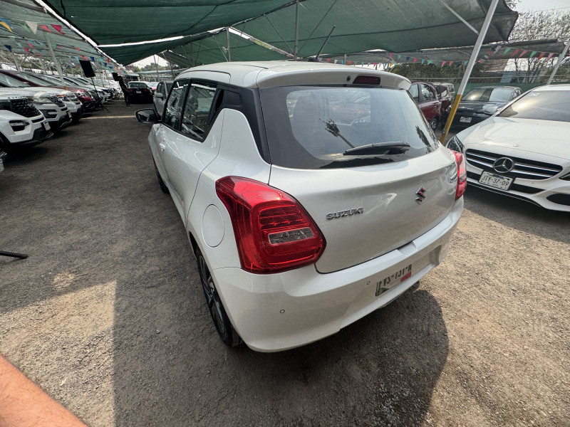 Suzuki Swift HB GLX 2022