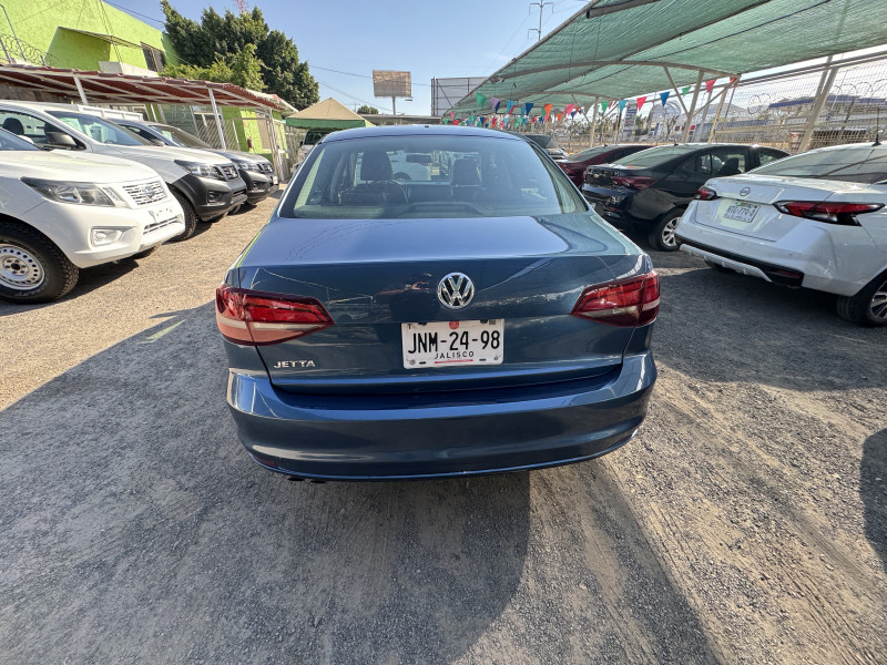 Volkswagen Jetta 2.0L 115HP 2017