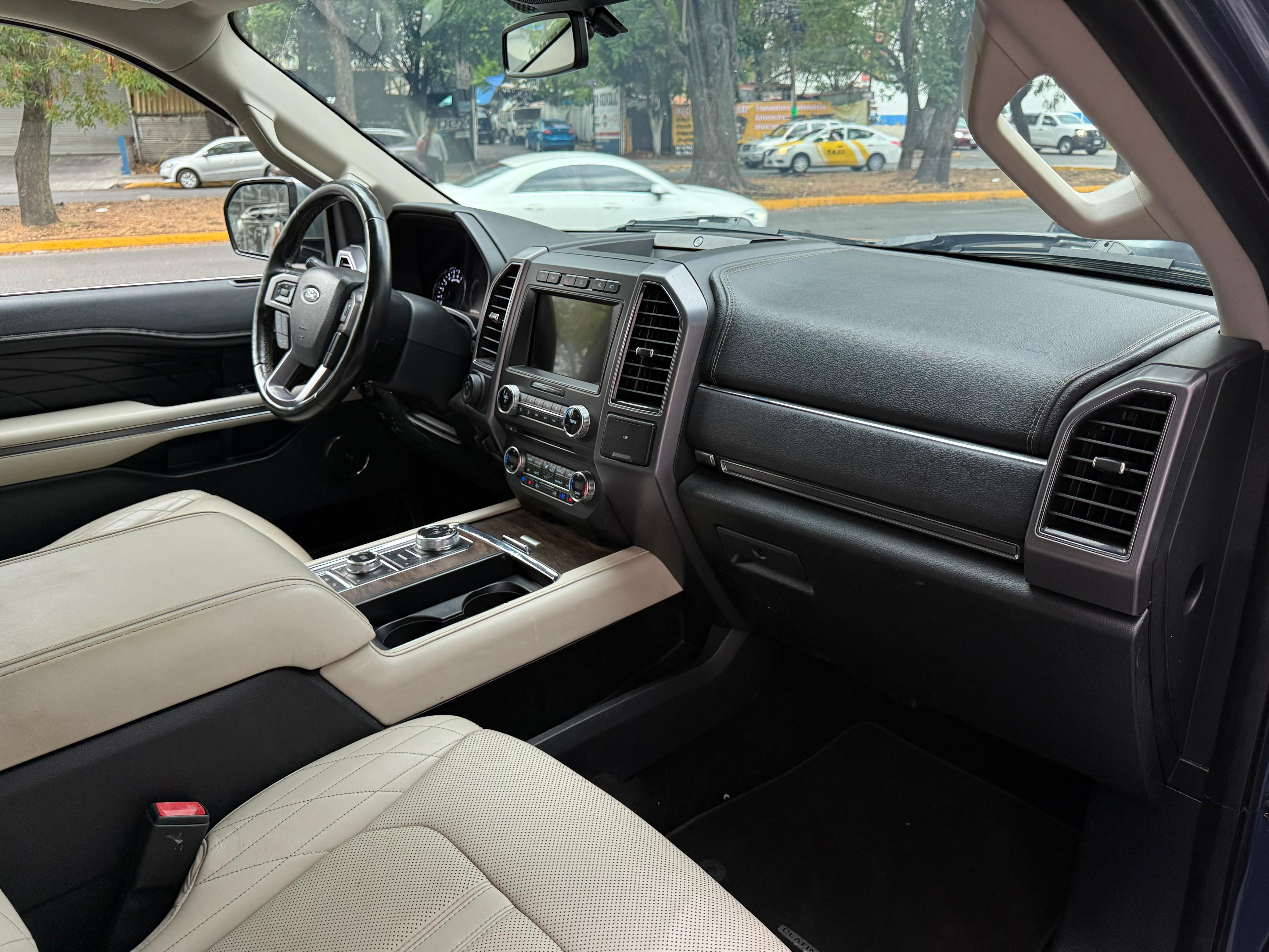 Ford Expeditión Platinum Max 2018