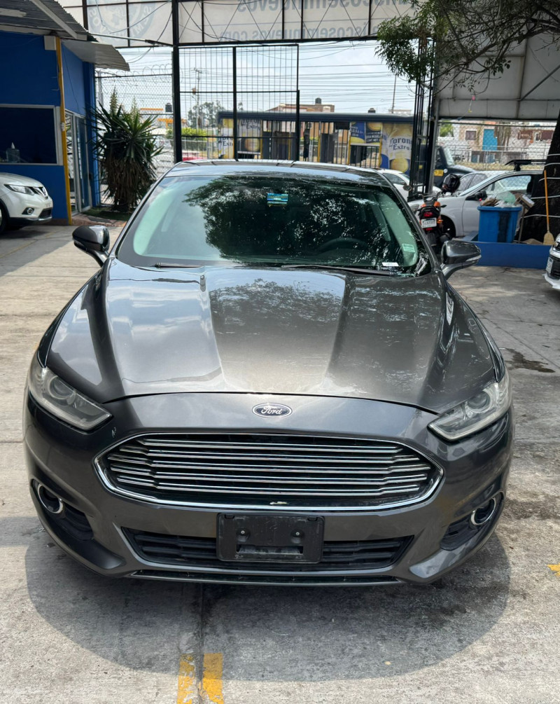 Ford Fusión SE Luxury 2015