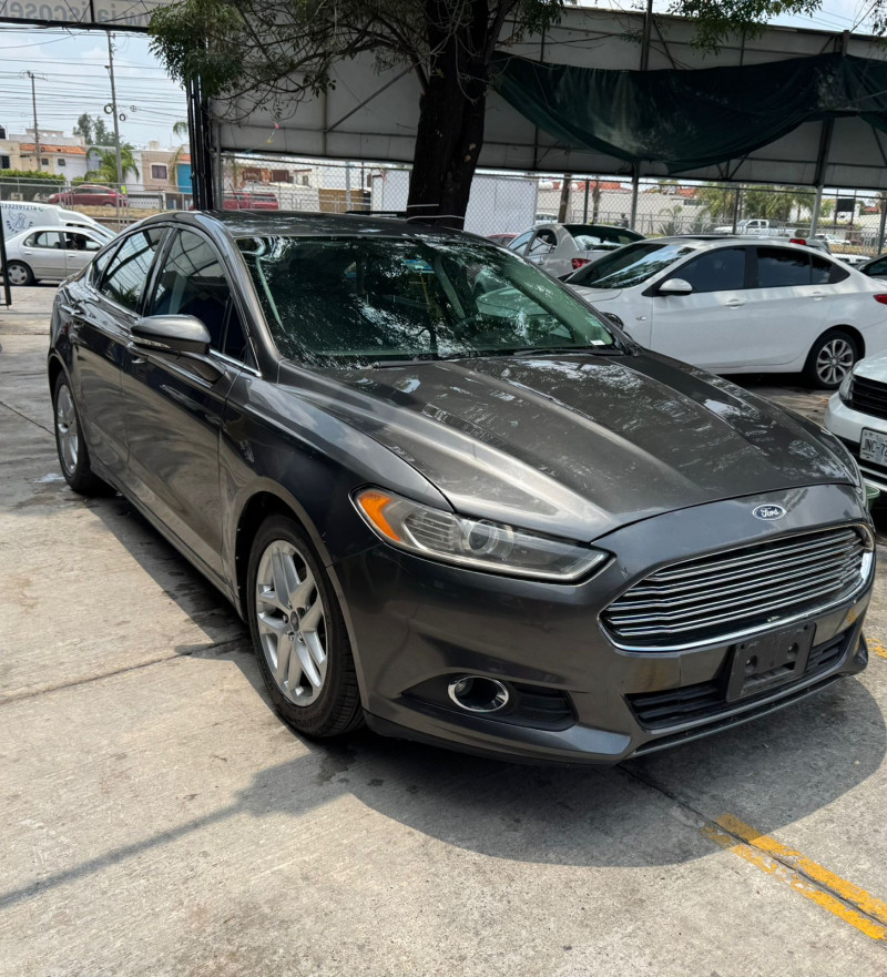 Ford Fusión SE Luxury 2015