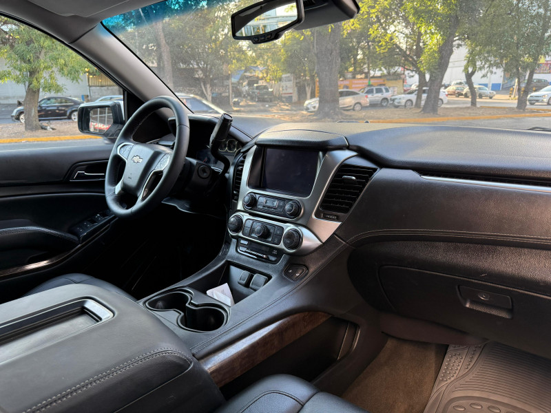 Chevrolet Suburban LT 2015
