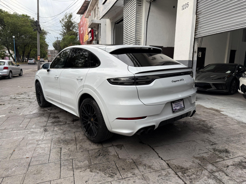 Porsche Cayenne GTS 2022