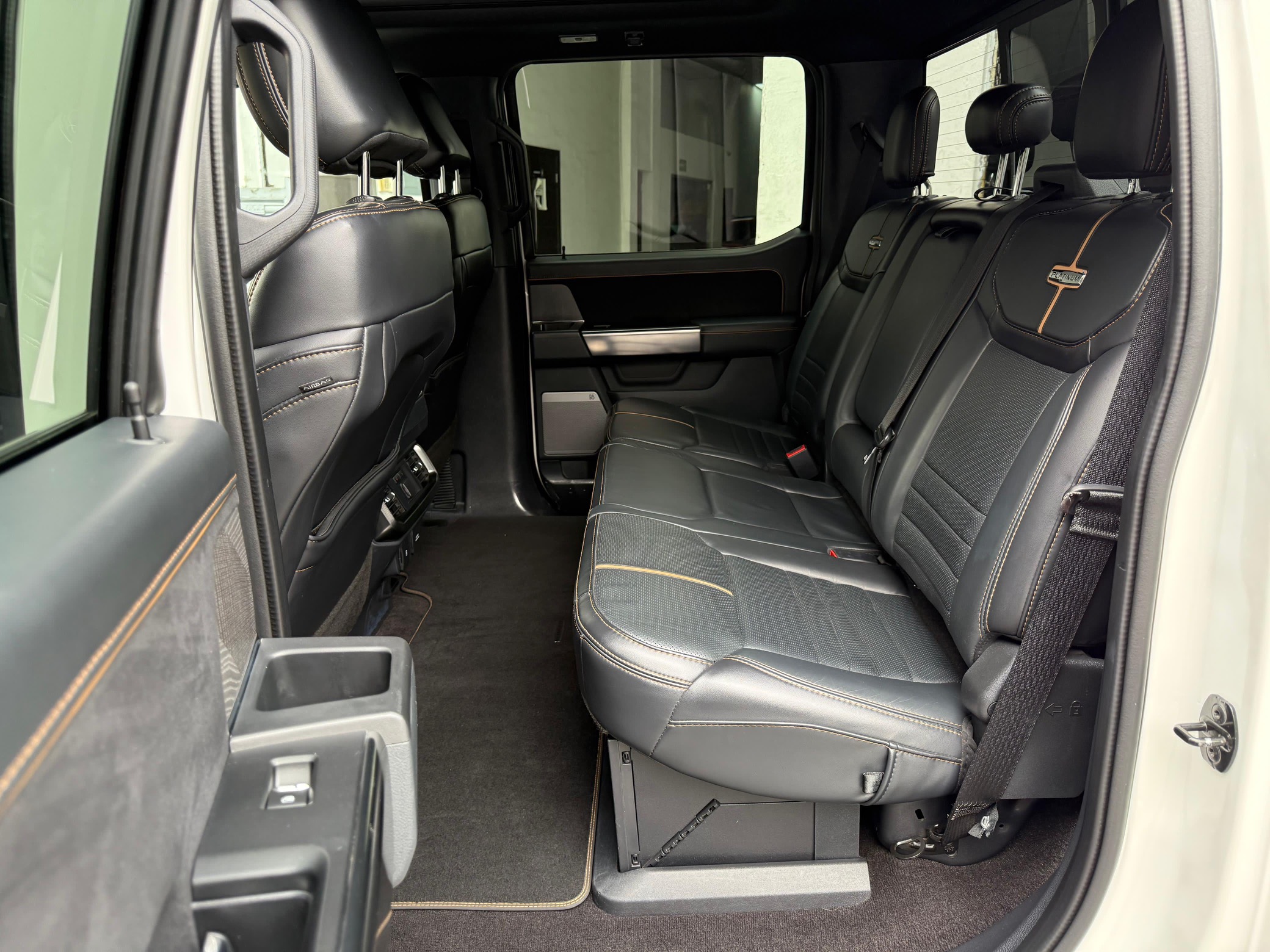 Ford Lobo Crew Cab Limited Híbrido 2021