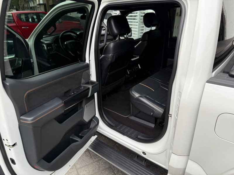 Ford Lobo Crew Cab Limited Híbrido 2021