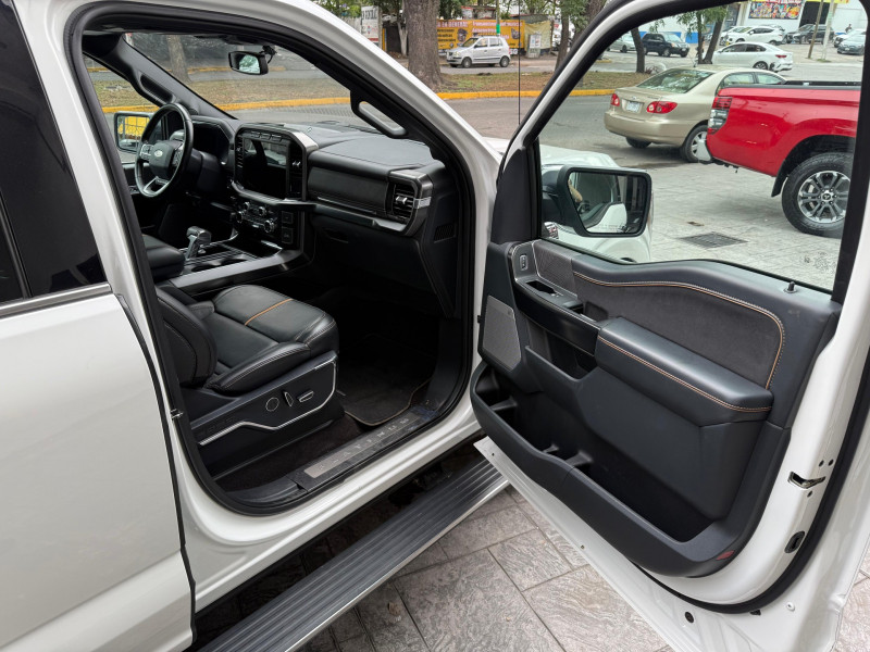 Ford Lobo Crew Cab Limited Híbrido 2021
