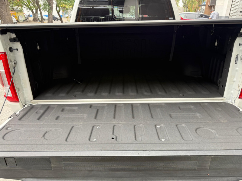 Ford Lobo Crew Cab Limited Híbrido 2021