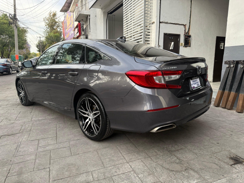 Honda Accord Touring 2022