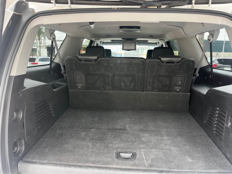 Chevrolet Suburban LT 2da. Fila asientos cubo, QC 2016