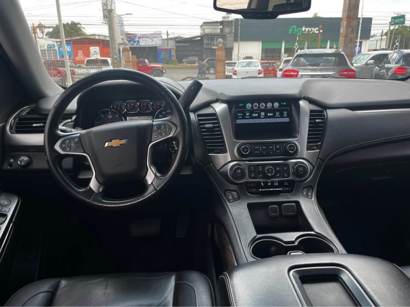 Chevrolet Suburban LT 2da. Fila asientos cubo, QC 2016