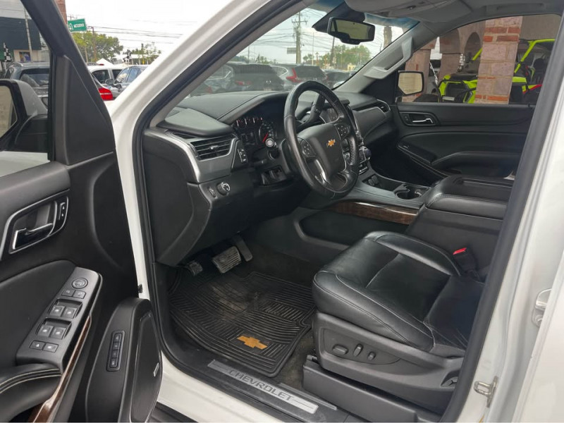 Chevrolet Suburban LT 2da. Fila asientos cubo, QC 2016
