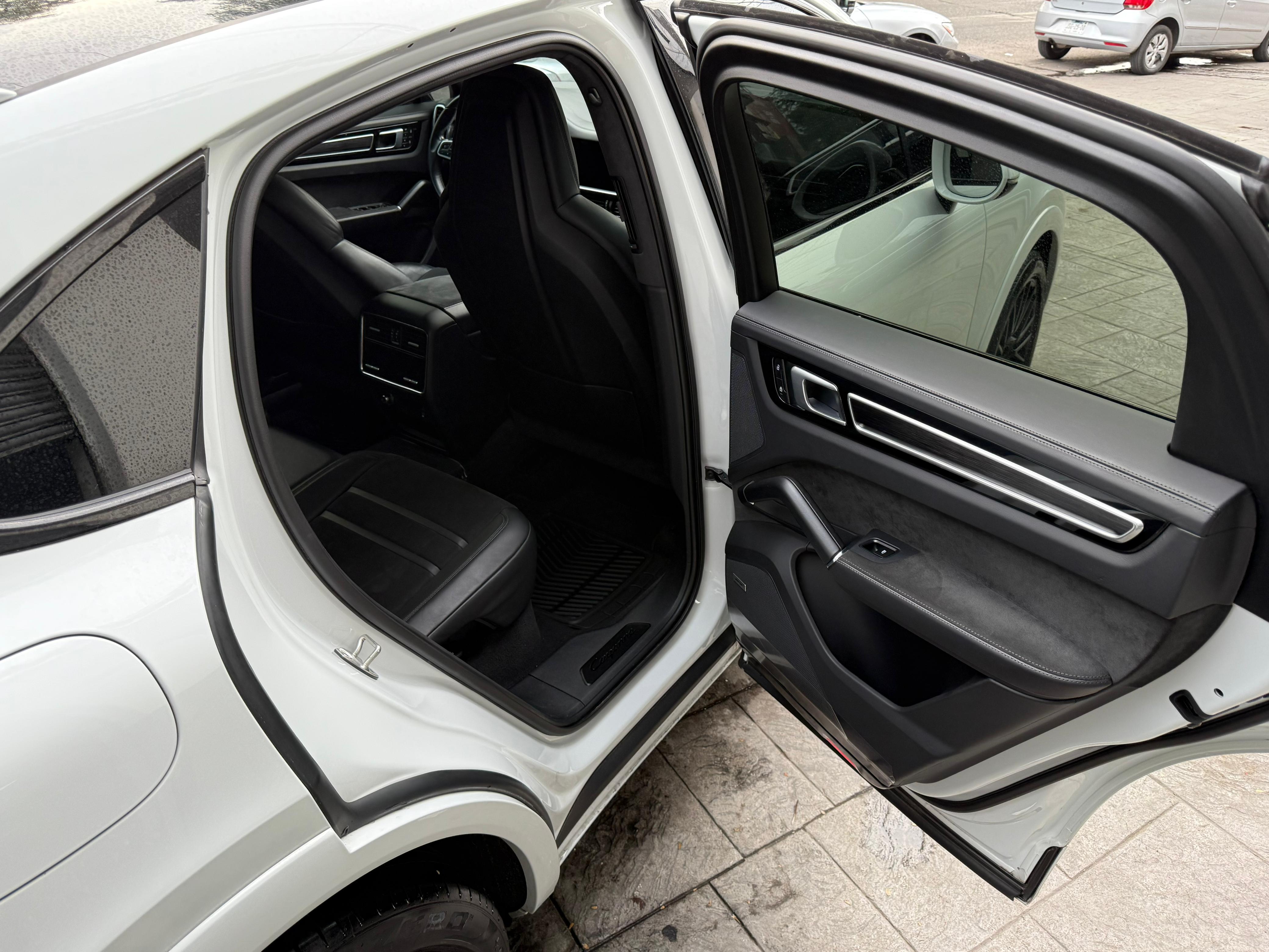 Porsche Cayenne Coupé GTS 2022