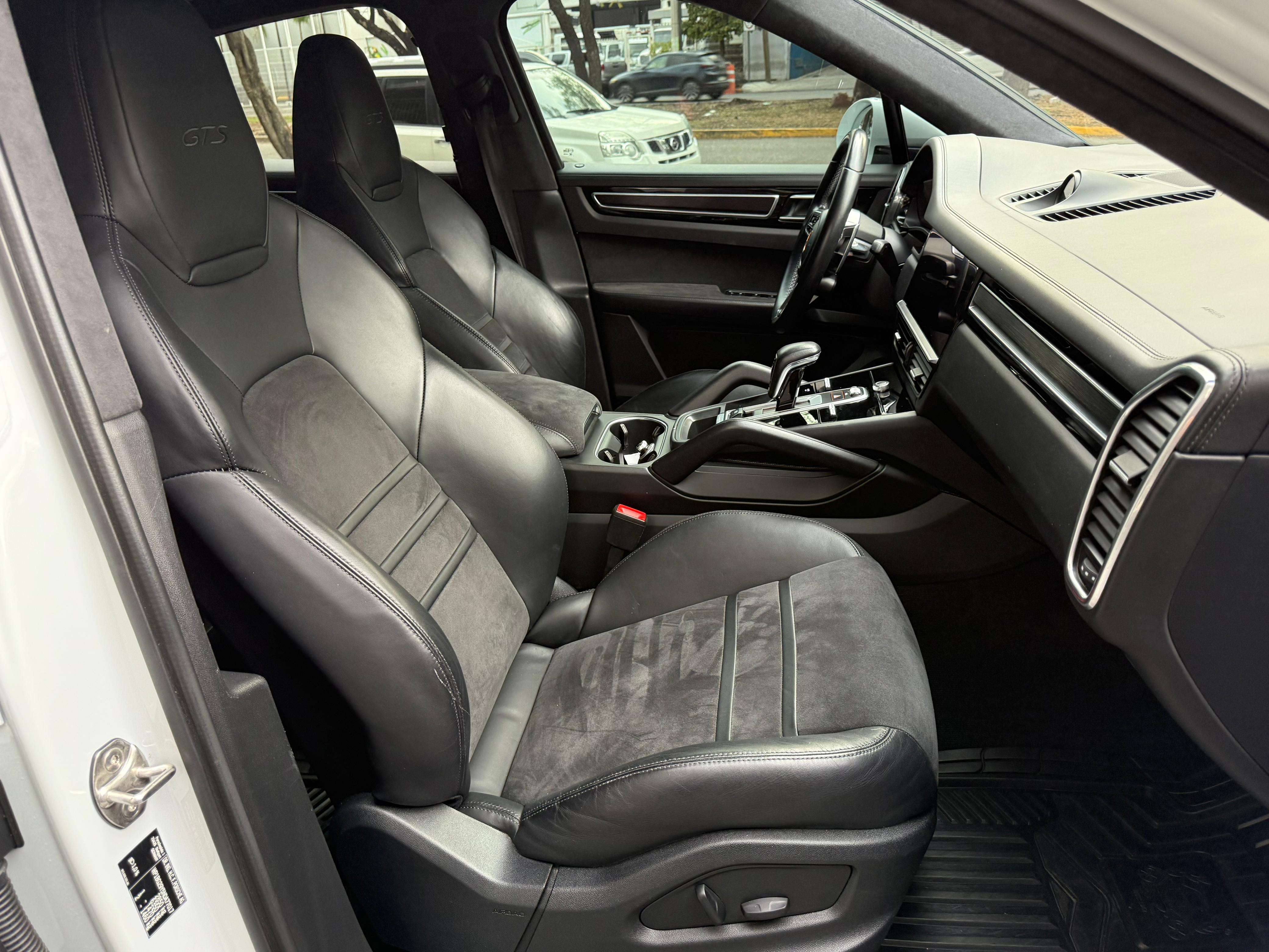 Porsche Cayenne Coupé GTS 2022