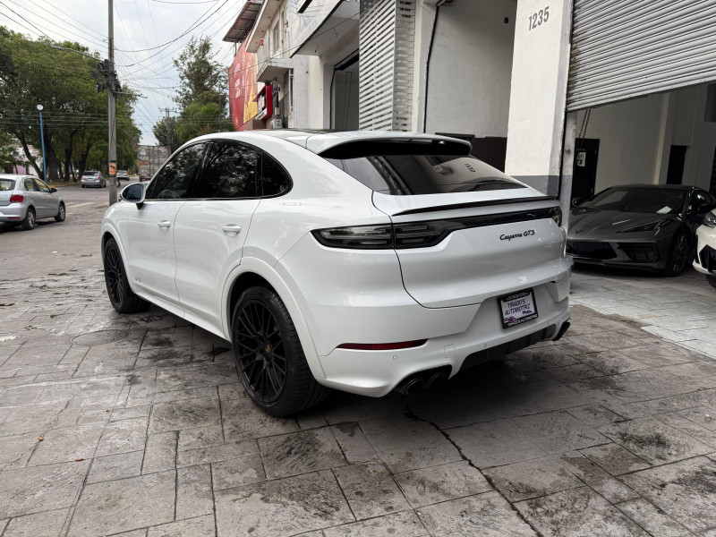 Porsche Cayenne Coupé GTS 2022