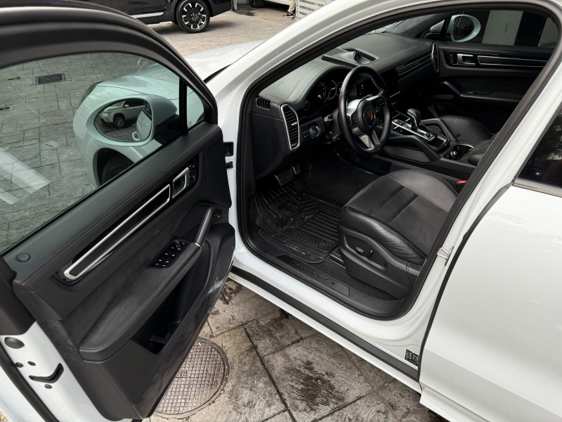 Porsche Cayenne Coupé GTS 2022