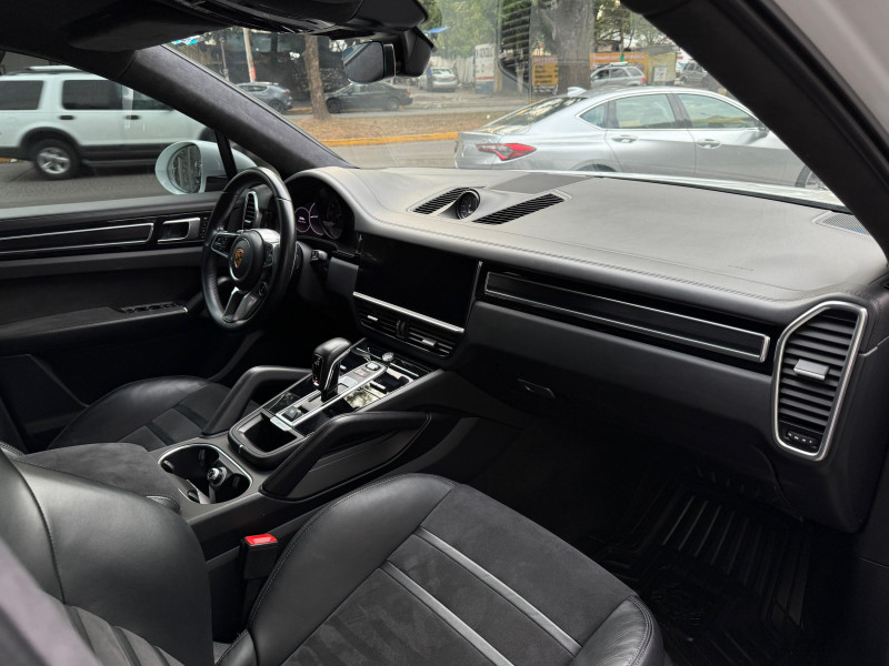 Porsche Cayenne Coupé GTS 2022